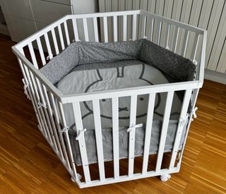 Parque infantil hexagonal madera blanca