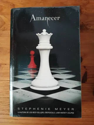 Luna nueva, Eclipse, Amanecer. Serie "Crepúsculo".