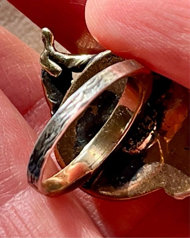 Anillo Antiguo Plata y Raíz de Rubíes