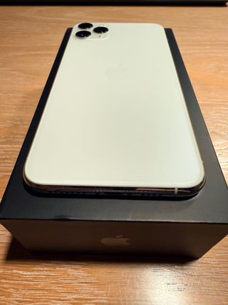 iPhone 11 Pro Max 64GB Praticamente Novo