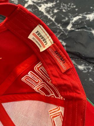 Gorra Scuderia Ferrari Roja