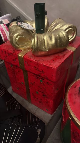 Base per albero di Natale a forma di pacco regalo