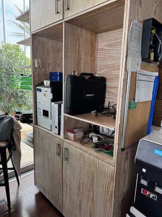 Armario archivador de madera