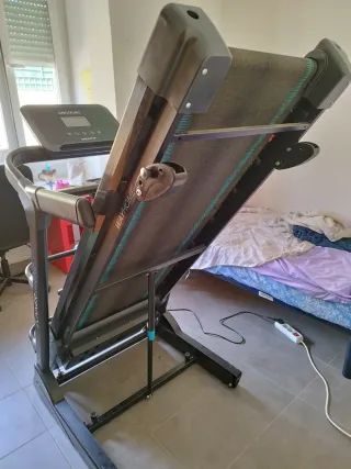 Cinta de correr Cecotec Drumfit. 