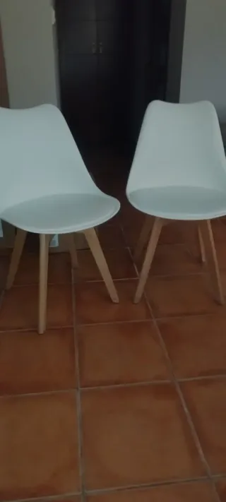 Sillas Nórdicas Blancas (4 unidades)