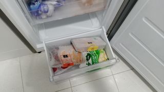 Frigorífico Indesit Gris 1.87m x 60cm