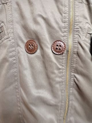 Parka Anorak verde Bershka Talla L cierre cremalle