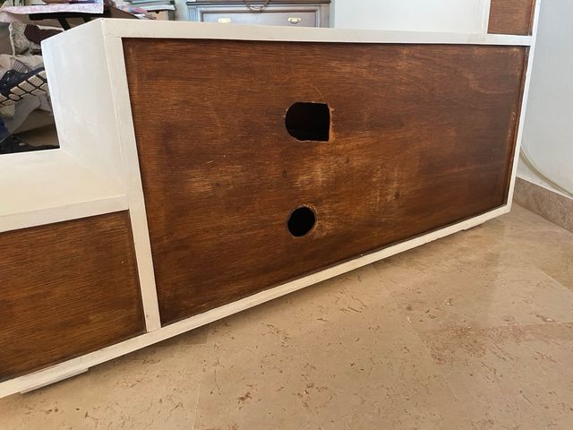 Mueble TV madera blanco y marrón