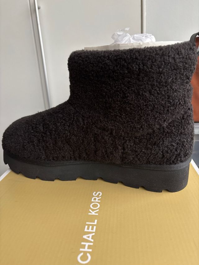 Botas Michael Kors Talla 9 US Nuevas