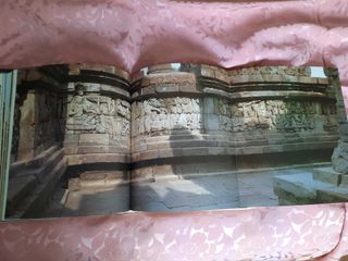 Libro BOROBUDUR, editado por MOLEIRO EDITOR, S.A.