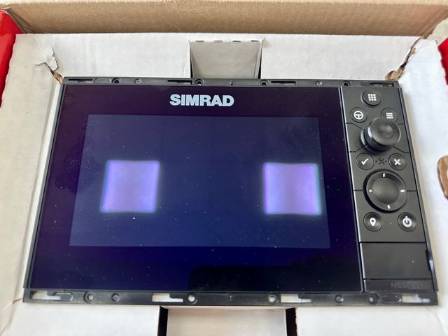 Sonda Simrad NSS EVO3 7”