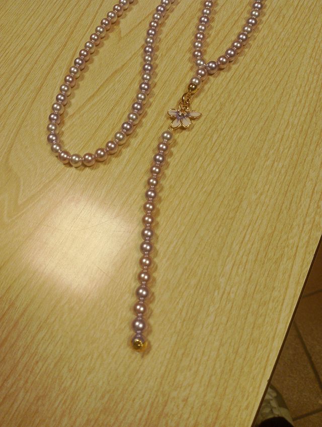 Collana perle rosa con ciondolo fiore