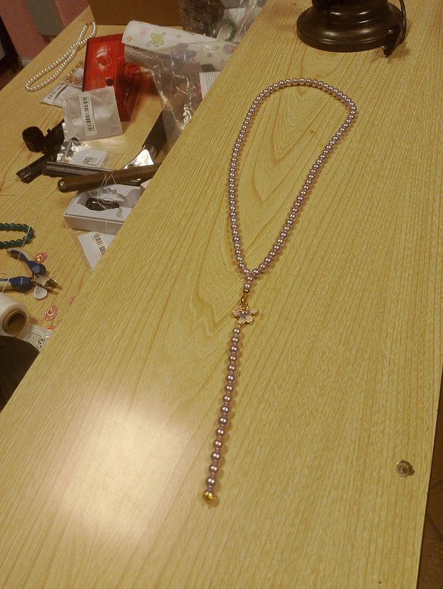 Collana perle rosa con ciondolo fiore