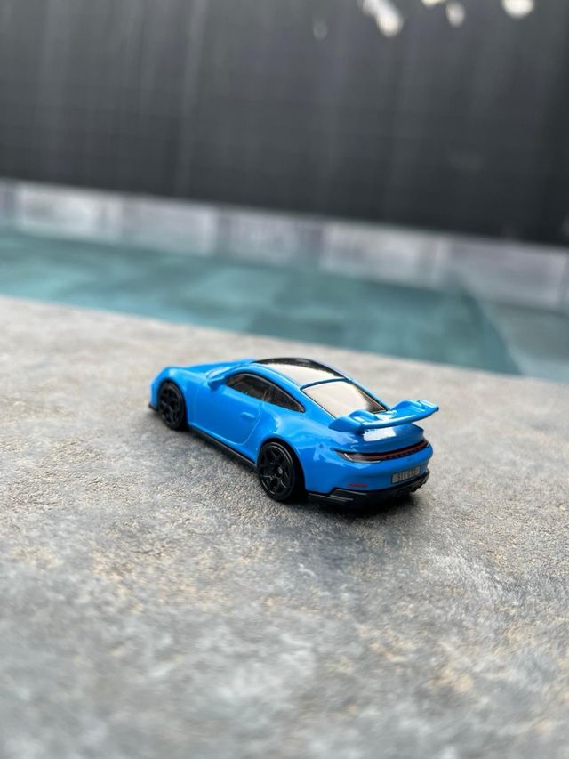 Macchina Hot Wheels Porsche Blu