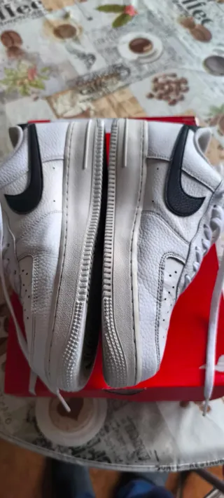 Zapatillas Nike Air Force 1 Blancas y Negras