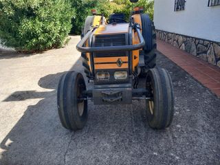 Tractor Renault 80.12 F (1991)