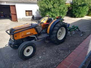 Tractor Renault 80.12 F (1991)