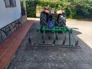 Tractor Renault 80.12 F (1991)