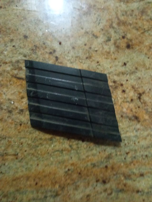 Modanatura del coperchio laterale sinistro in Vespino