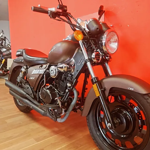 Keeway Superlight Custom 125