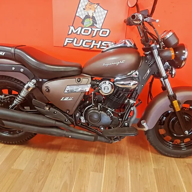 Keeway Superlight Custom 125