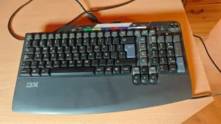 Ordenador IBM Antiguo Plata/Gris