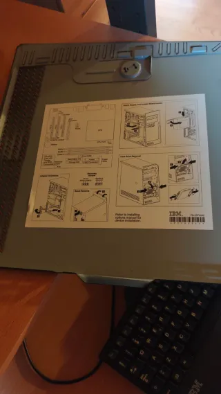 Ordenador IBM Antiguo Plata/Gris