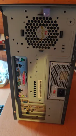 Ordenador IBM Antiguo Plata/Gris