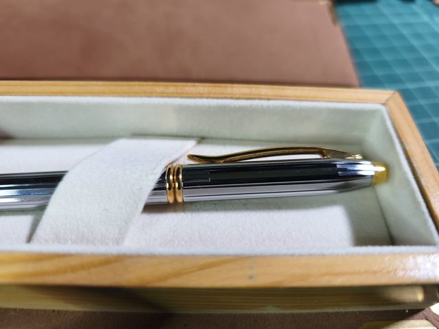 Bolígrafo Bismark con caja