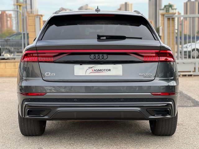 Audi Q8 50 TDI / S-line / 2022