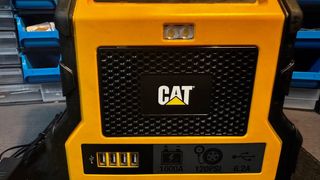 Arrancador CAT CJ1000DCPE + Sierra Parkside