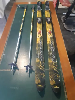 Esquís Rossignol con bastones