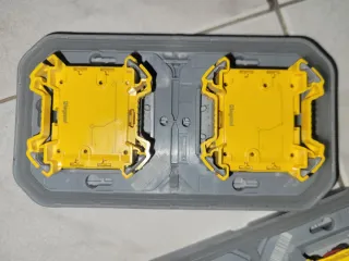 Enchufes Estanco+Interr. Estancos Doble de empotra