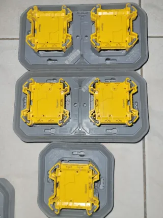 Enchufes Estanco+Interr. Estancos Doble de empotra