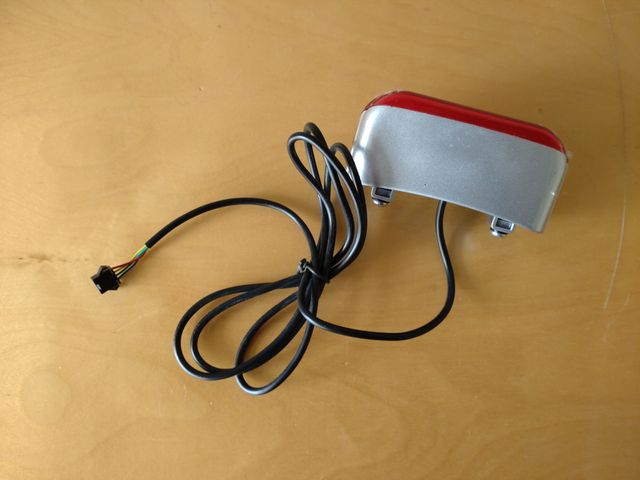 Luce Wuxing 36V Freno e Frecce