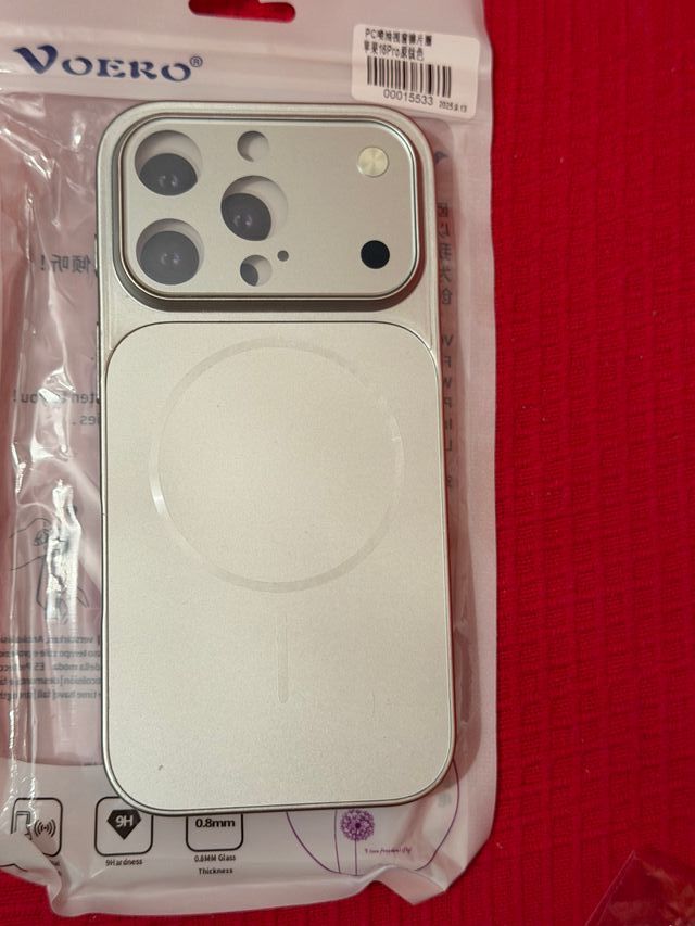 Confezione da 6 nuove custodie per iPhone 16 Pro