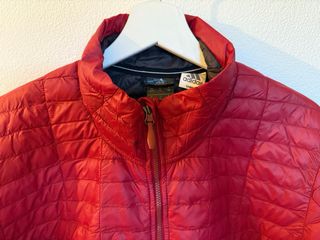 Chaqueta Adidas acolchada roja