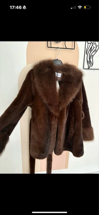 Eco pelliccia marrone nuova con cartellino