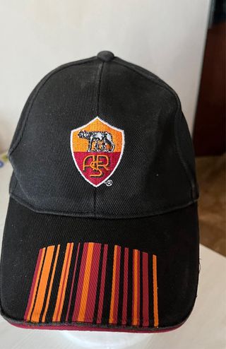 Cappellino AS Roma nero con banda multicolore