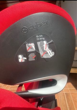 Silla de coche Cybex roja