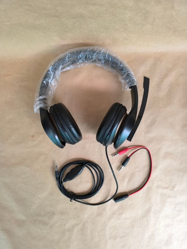 Auriculares gaming V6 con micrófono 3.5 mm — Nuevo