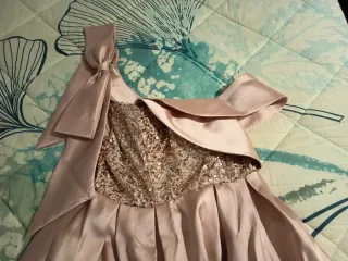 Vestido de fiesta rosa y dorado