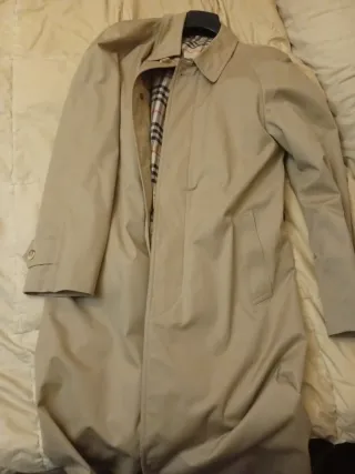 Abrigo largo beige hombre