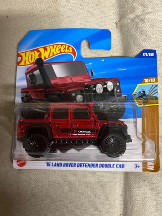 Hot Wheels '15 Land Rover Defender Doble Cab