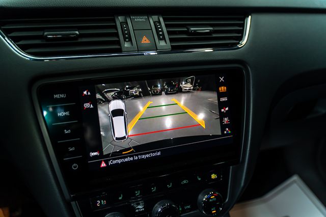 SKODA Octavia Combi 2.0 TDI DSG RS 4X4