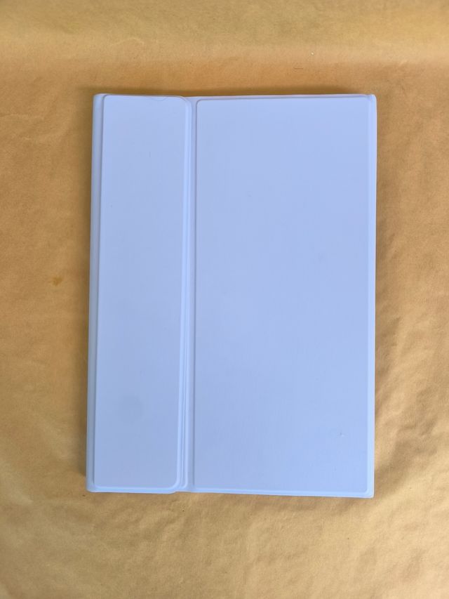 Funda + teclado para iPad 10" - Lila (Nueva)