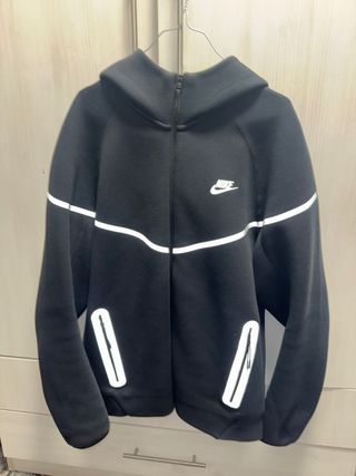 Nike Tech Negro Reflectante