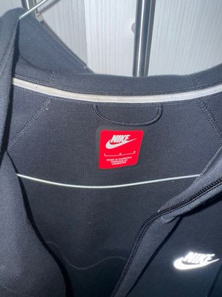 Nike Tech Negro Reflectante