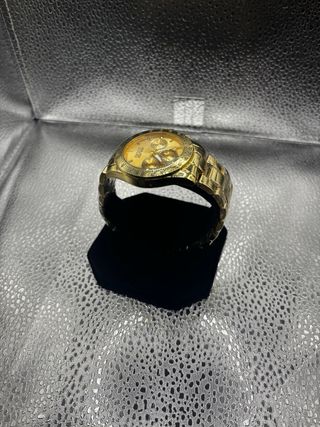 Reloj BOSS Dorado Nuevo Sin Usar