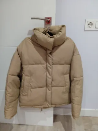 Plumífero Bershka Beige Talla M